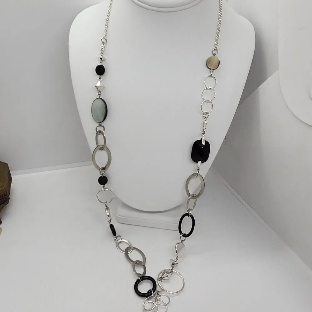 Long Silver Tone‎ Black Bead Shell Necklace